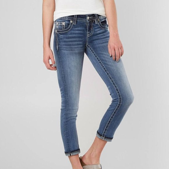 Miss Me Light Blue Wash Signature Rise Capri, Raw Hem 26x22, EUC, $119 MSRP - Picture 1 of 12